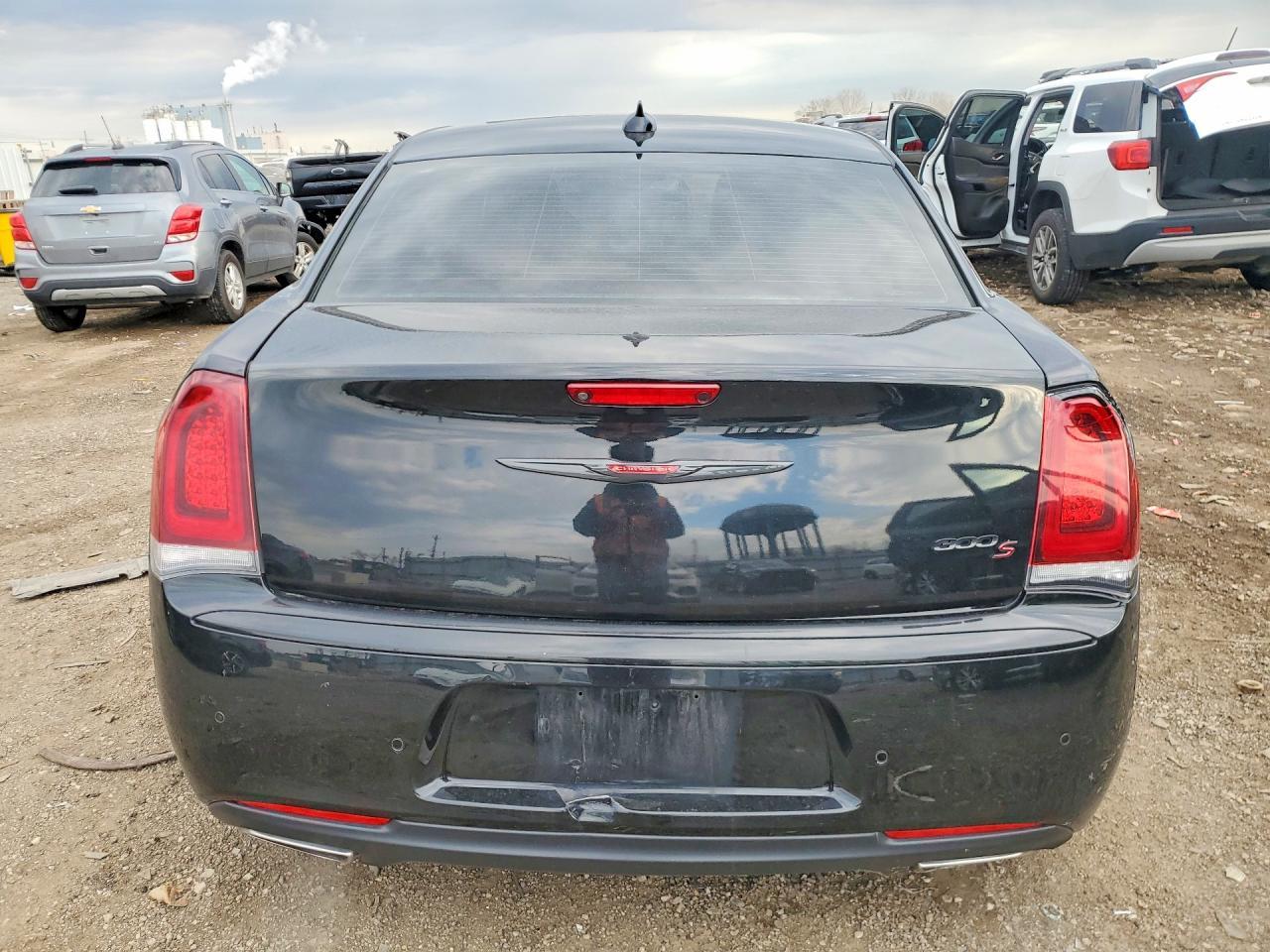 2022 Chrysler 300 S - Фото 6