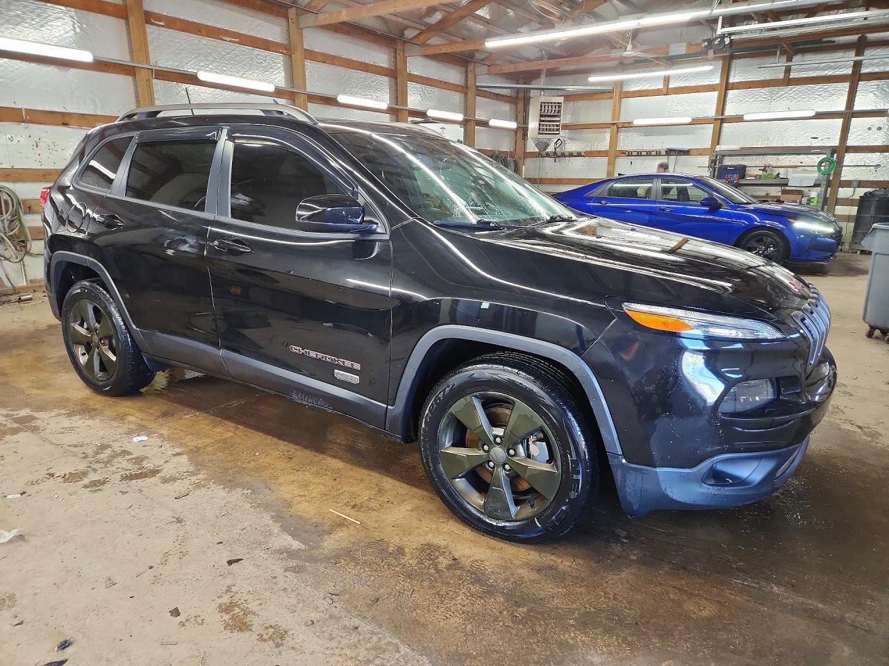 2017 Jeep Cherokee Latitude - Image 4