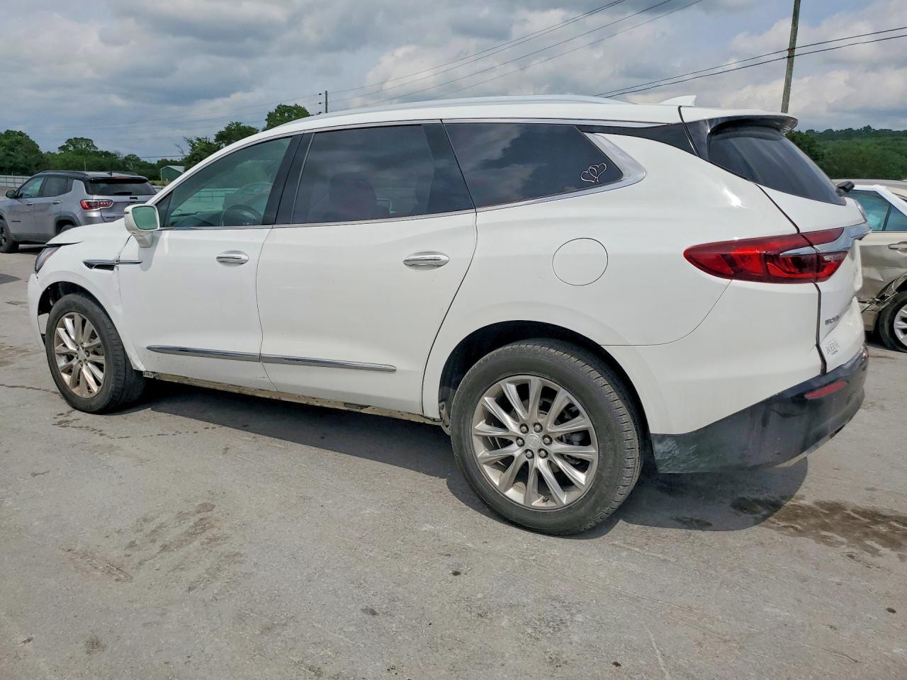 2018 Buick Enclave Premium - Фото 2