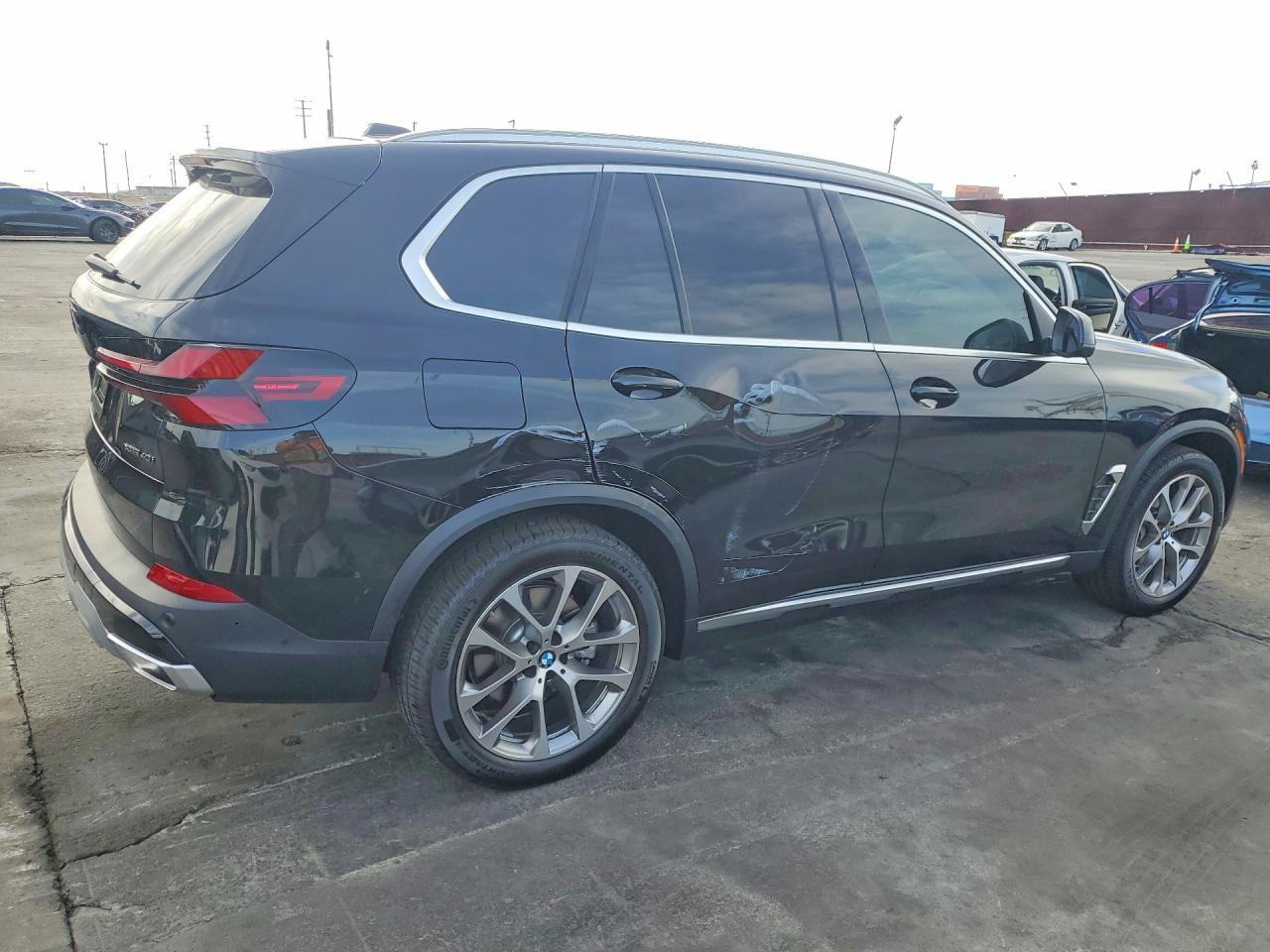 2026 BMW X5 xDrive40I - Image 3