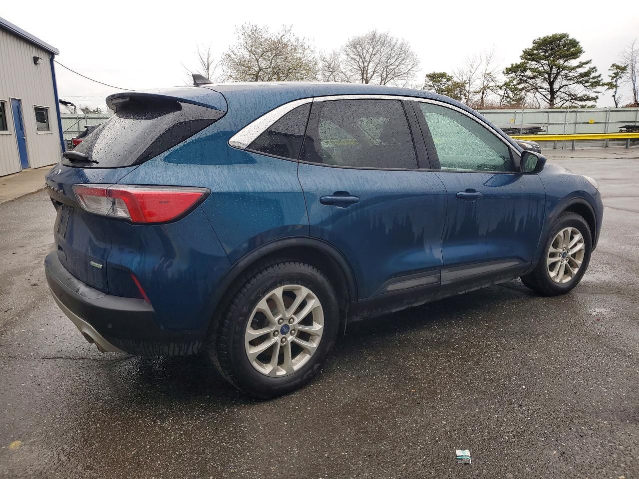 2020 Ford Escape Se - Фото 3