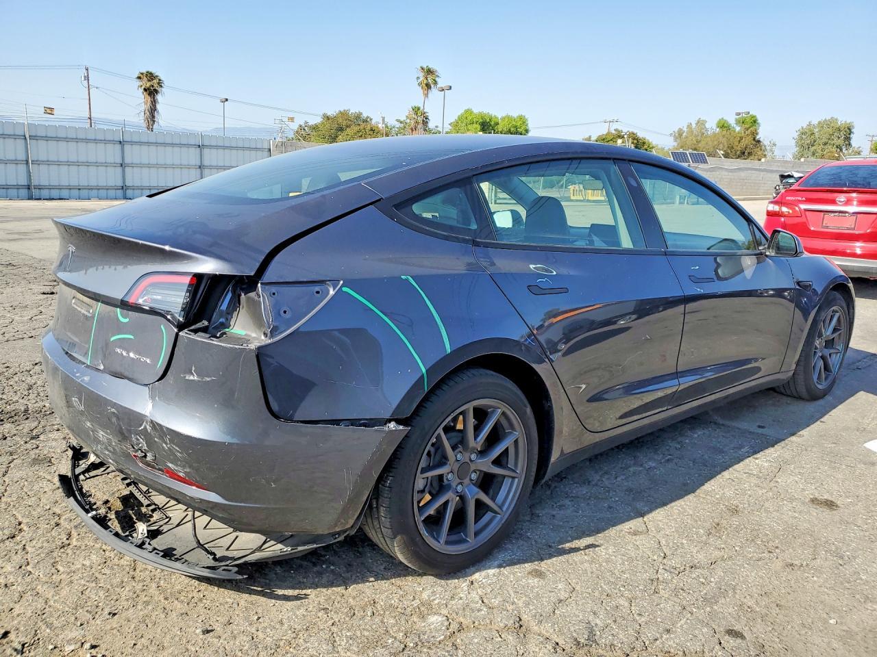 2023 Tesla Model 3 - Фото 3