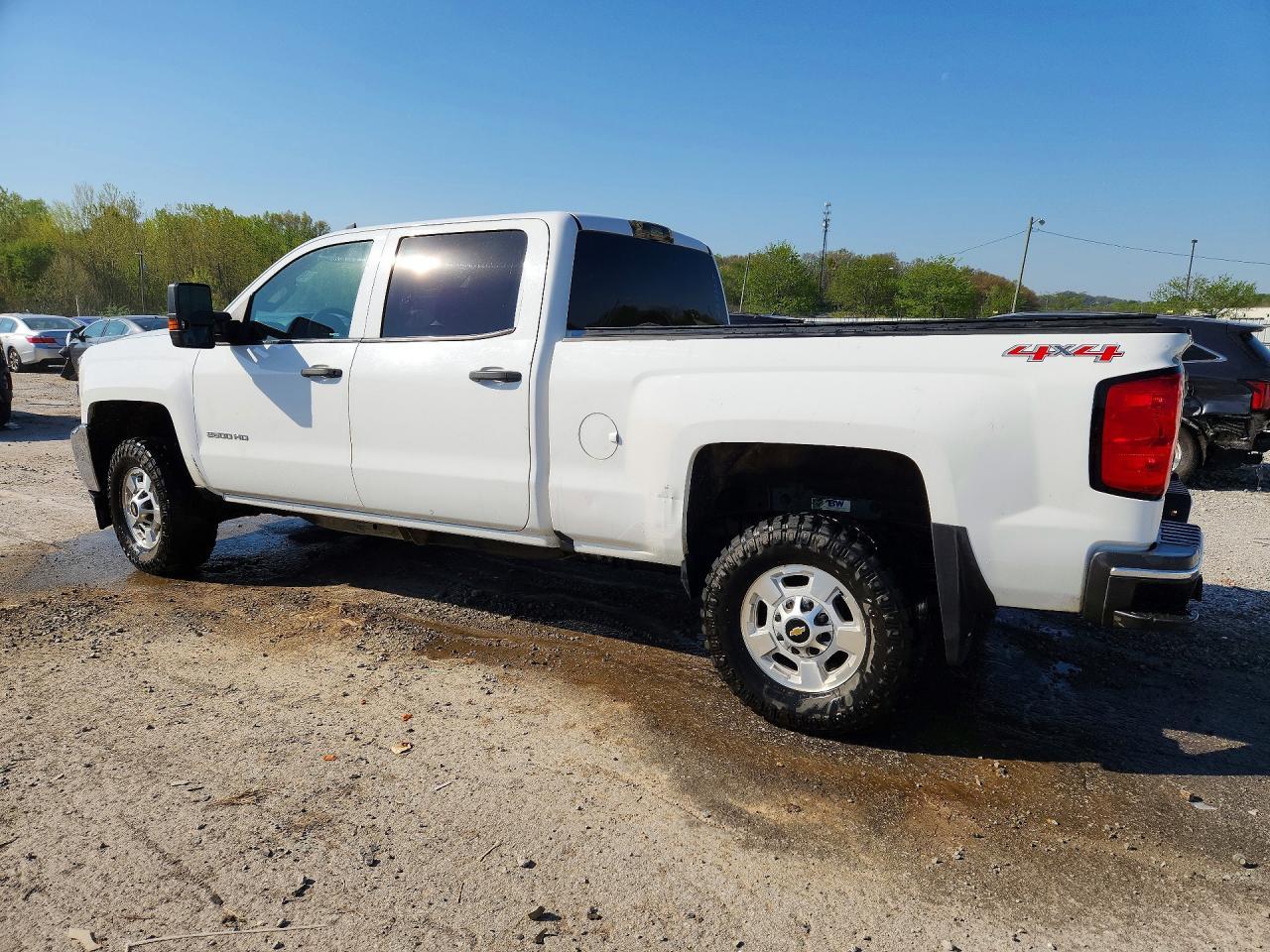 2016 Chevrolet Silverado K2500 Heavy Duty - Фото 2