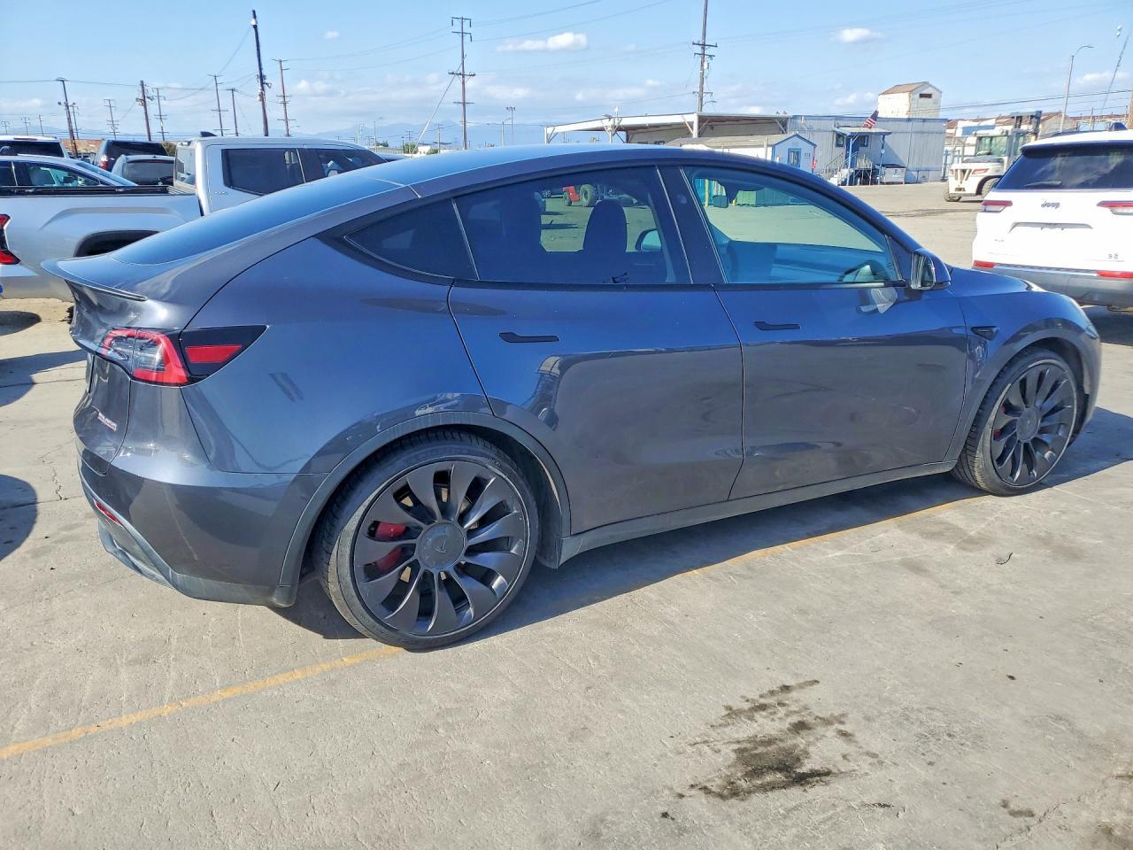 2023 Tesla Model Y - Фото 3