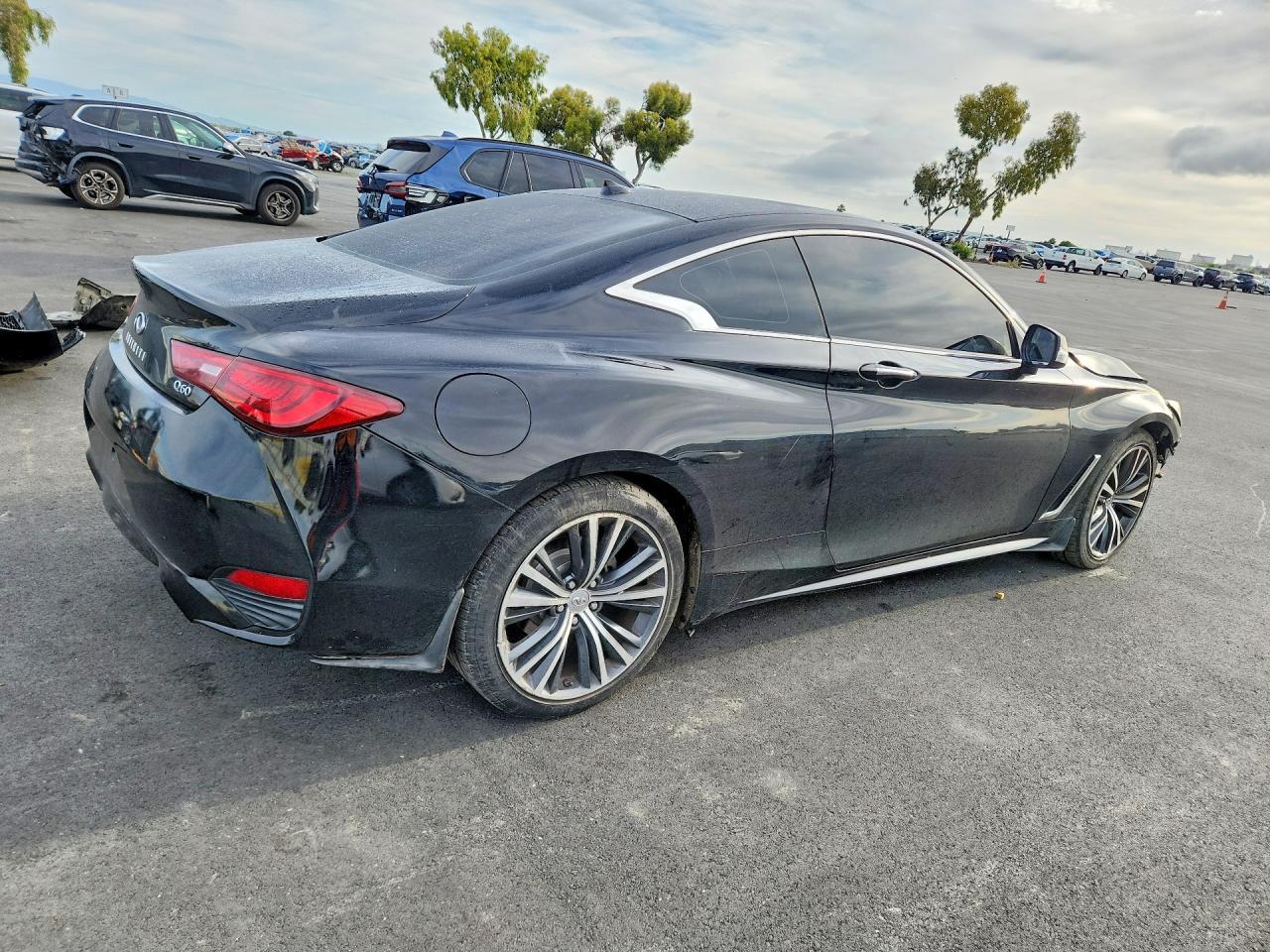 2018 Infiniti Q60 3.0T Luxe - Фото 3