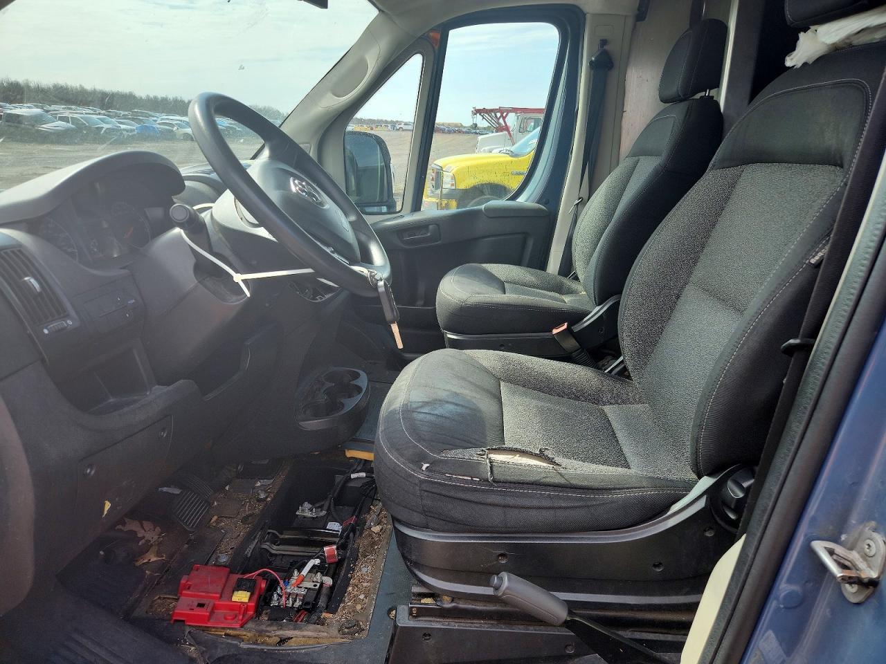 2019 Ram Promaster 3500 Delivery Van - Фото 7