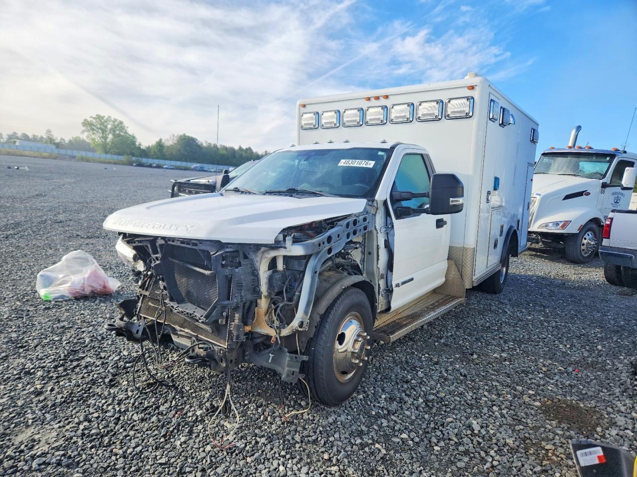 2020 Ford F350 Super - Ambulance - Фото 2