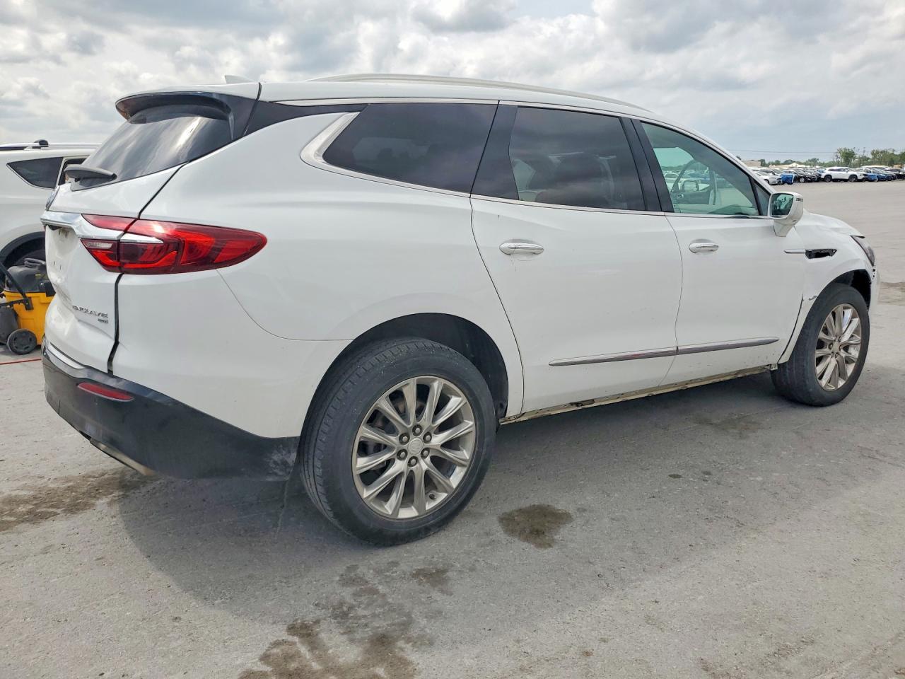 2018 Buick Enclave Premium - Фото 3
