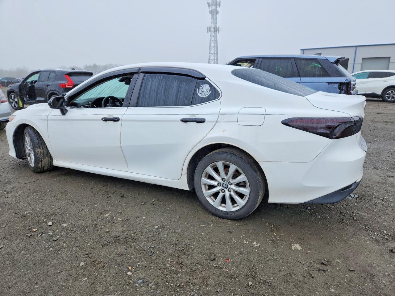 2018 Toyota Camry Le - Фото 2