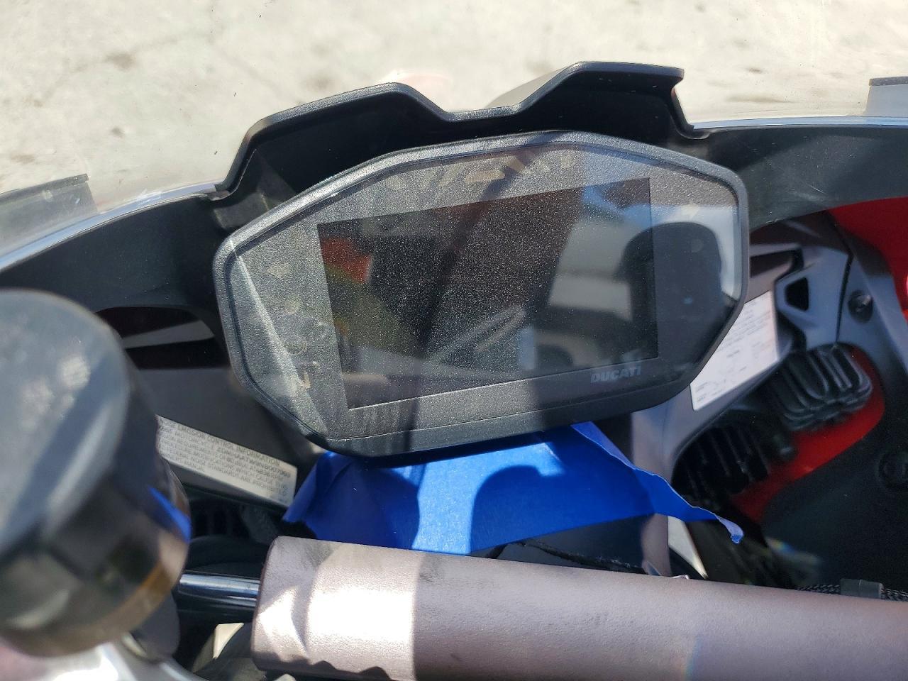 2022 Ducati Panigale V2 - Фото 7