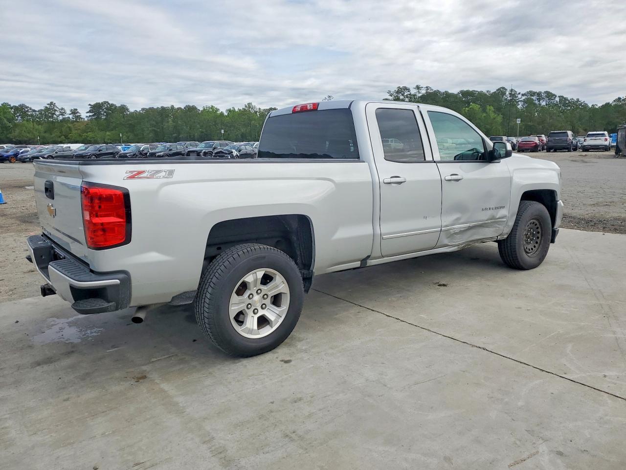 2017 Chevrolet Silverado K1500 Lt - Фото 3