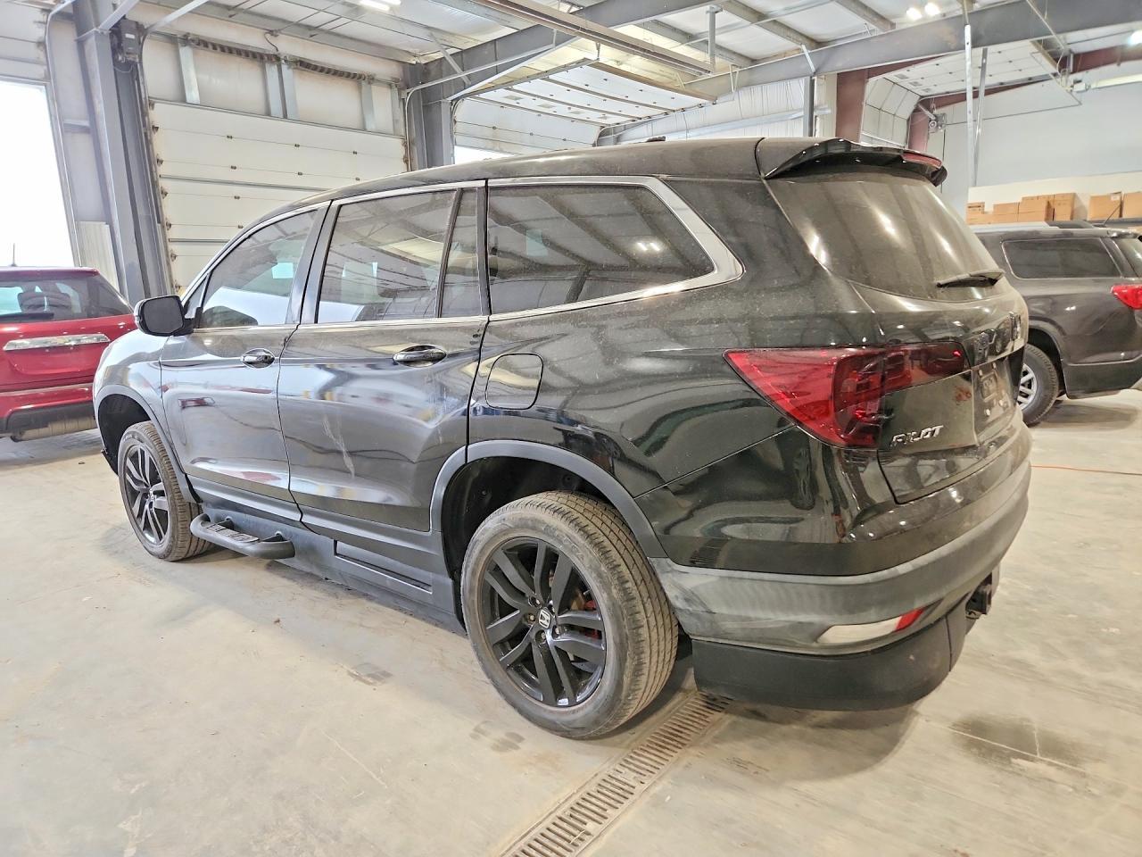 2018 Honda Pilot Exln - Image 2