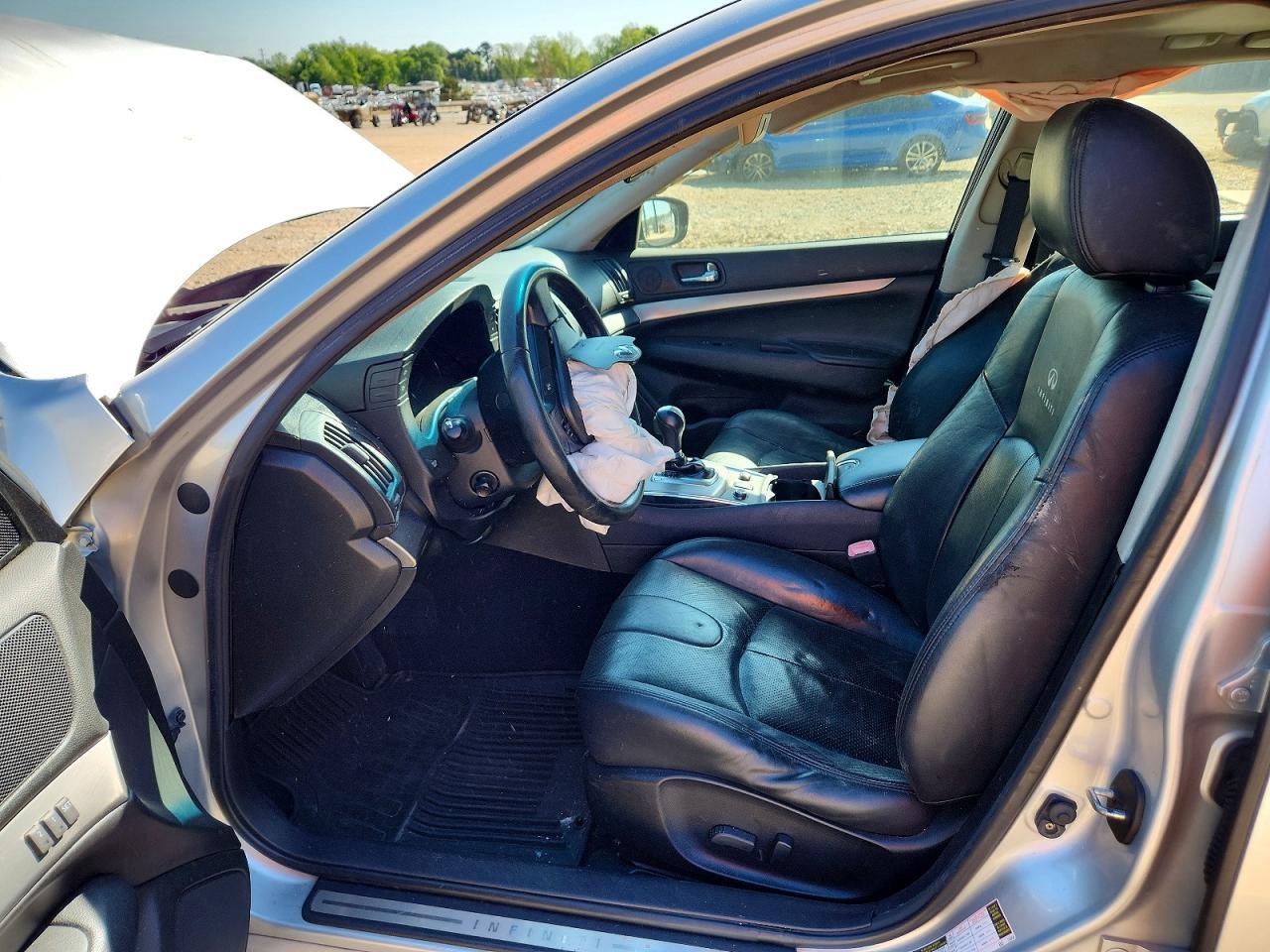 2010 Infiniti G37 Sedan X - Image 7
