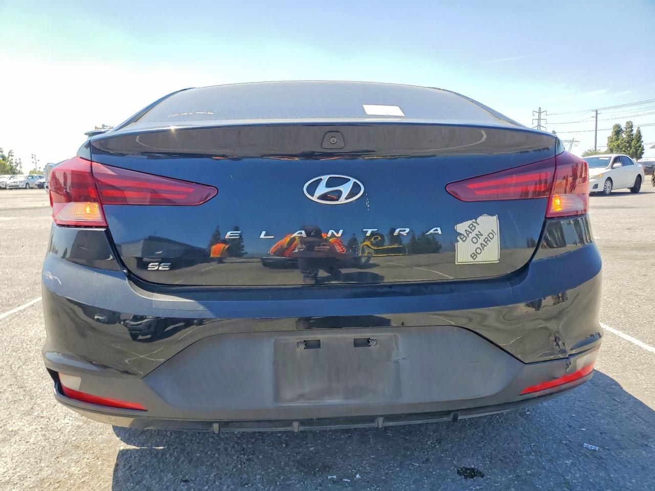 2020 Hyundai Elantra Se - Фото 6
