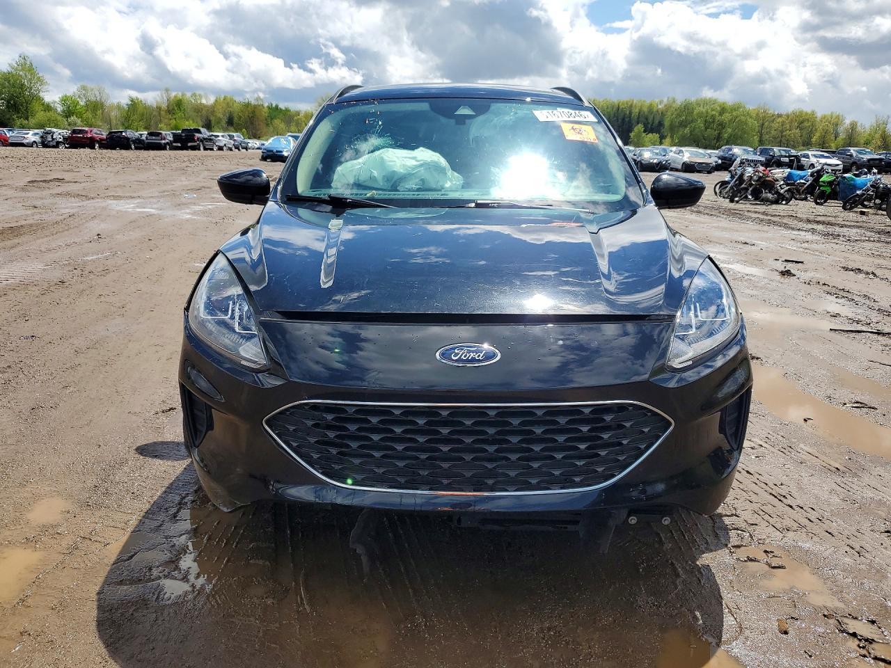 2020 Ford Escape Se - Image 5