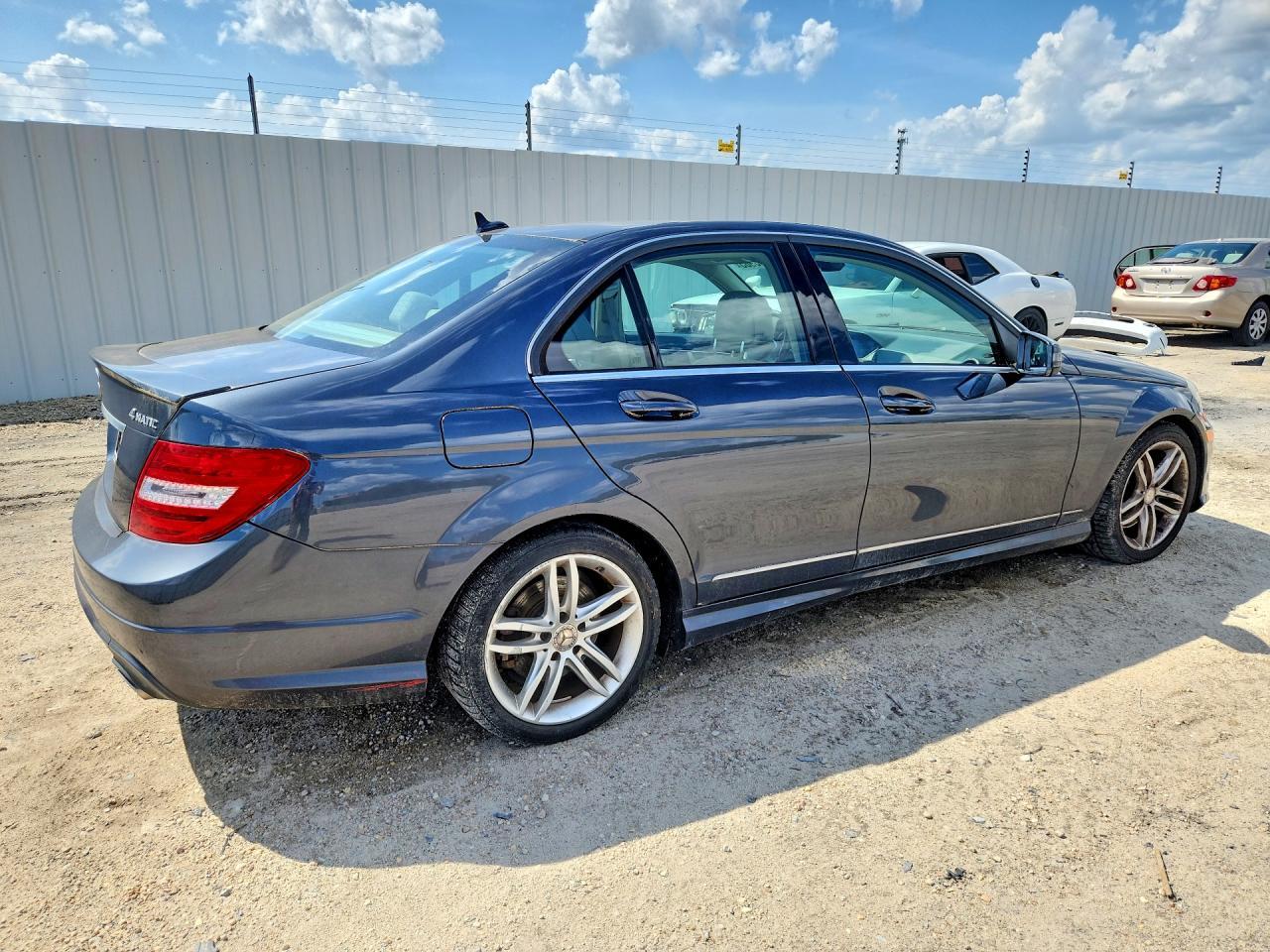 2013 Mercedes-Benz C 300 4Matic - Image 3