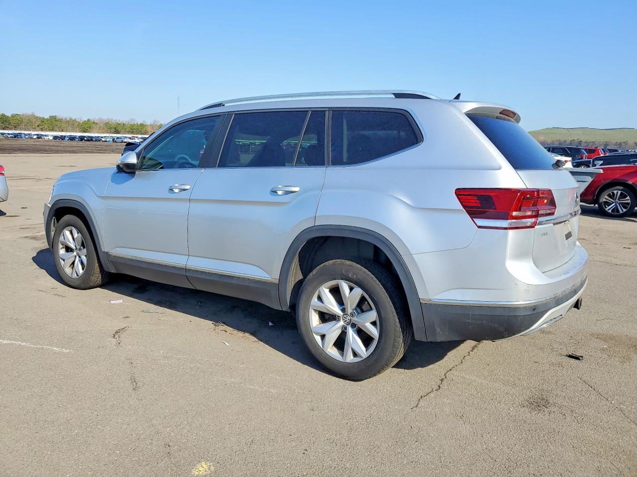 2018 Volkswagen Atlas Sel - Фото 2