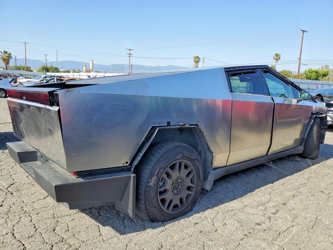 2024 Tesla Cybertruck - Фото 3