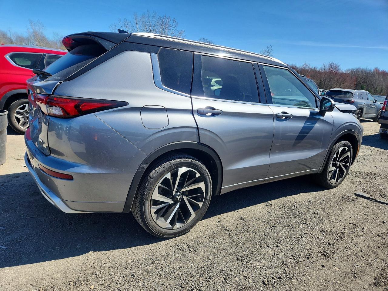 2024 Mitsubishi Outlander Sel - Image 3