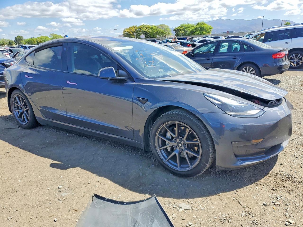 2021 Tesla Model 3 - Фото 4