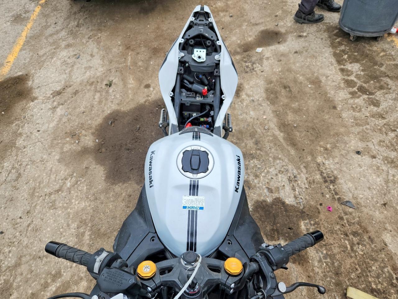 2025 Kawasaki Zx400 S - Image 5