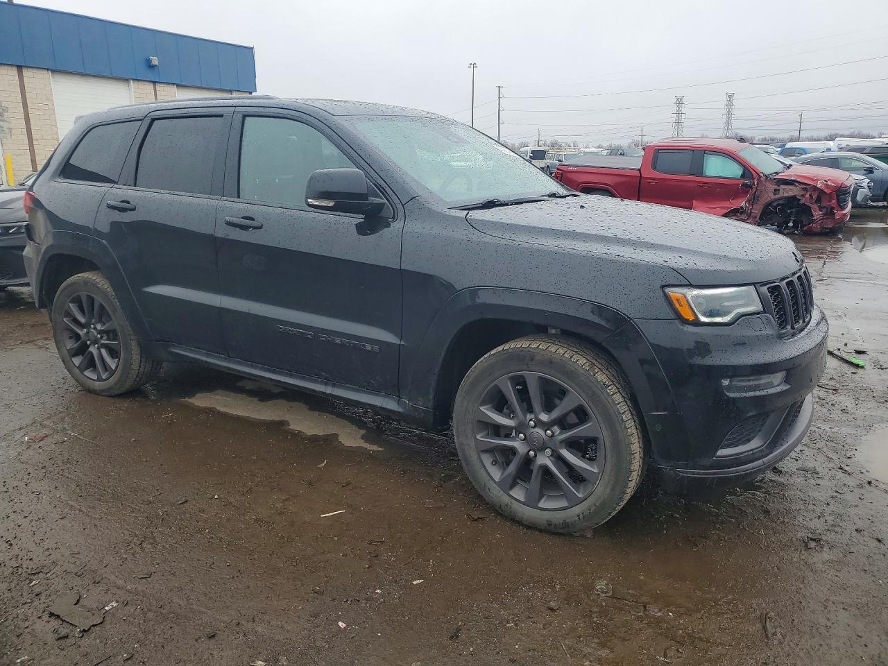2019 Jeep Grand Cherokee Overland - Image 4