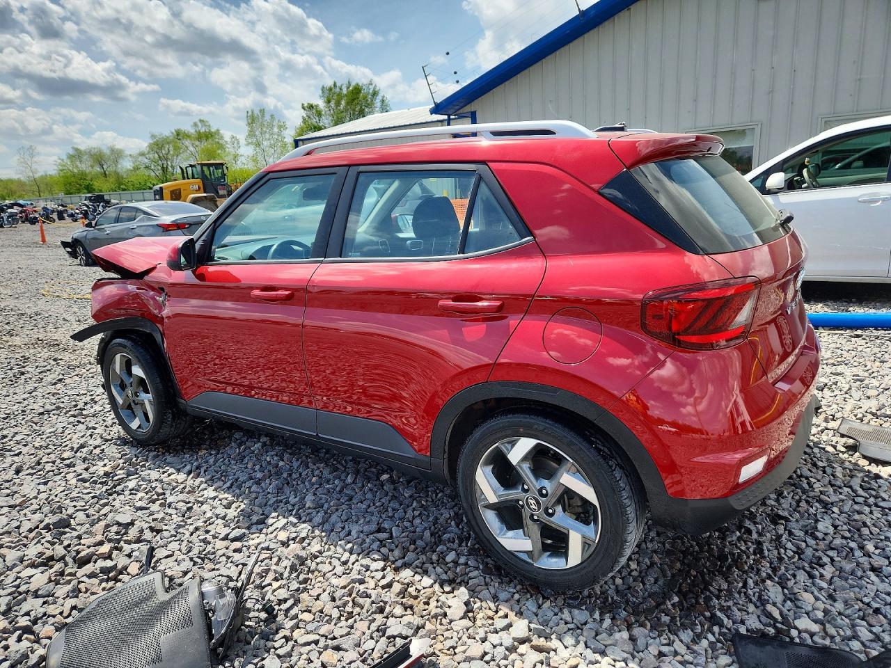 2023 Hyundai Venue Sel - Image 2