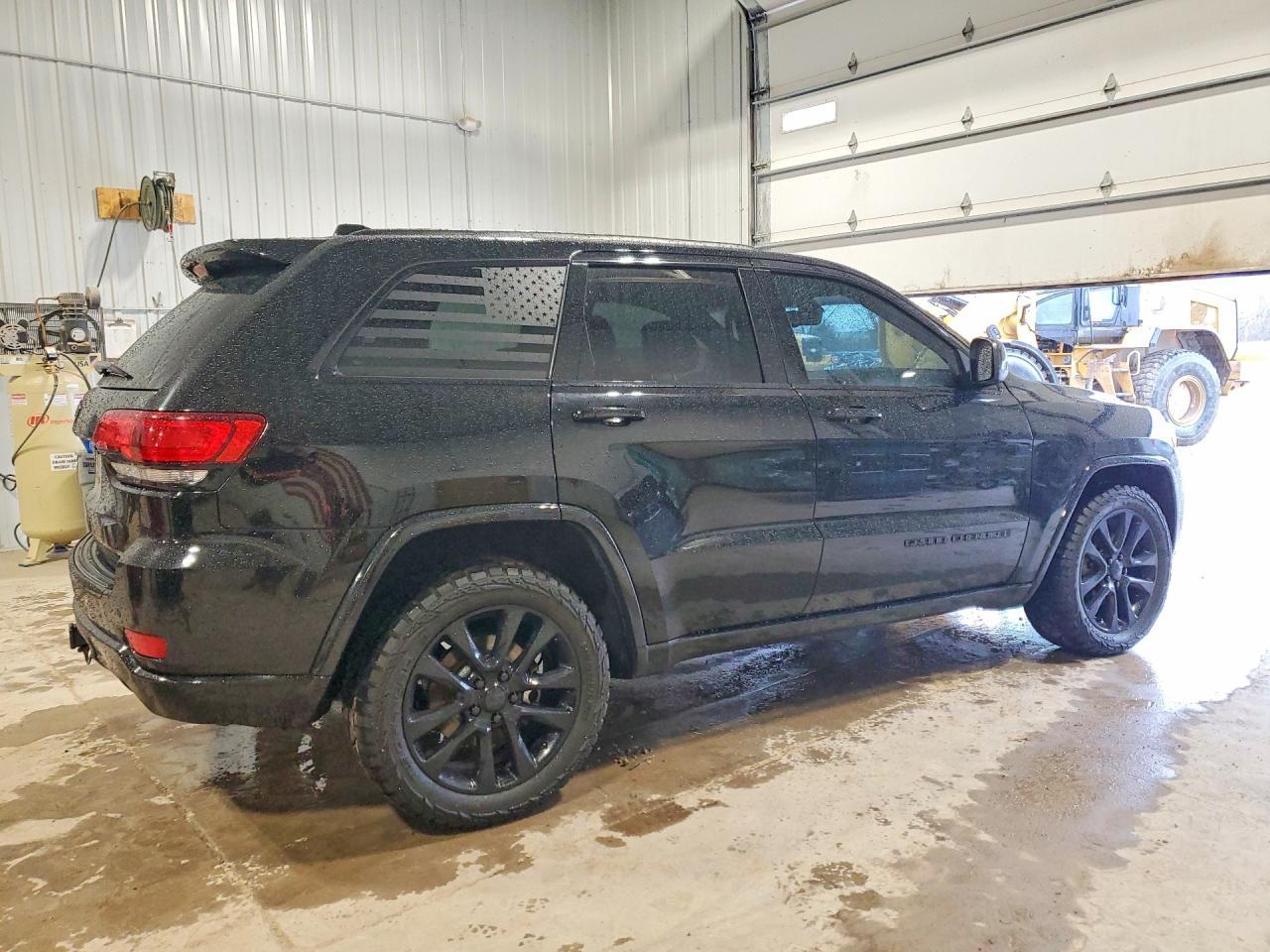 2017 Jeep Grand Cherokee Laredo - Фото 3