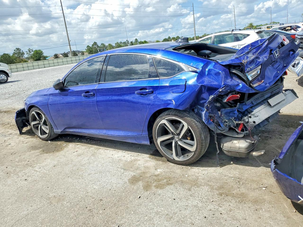 2022 Honda Accord Sport - Image 2