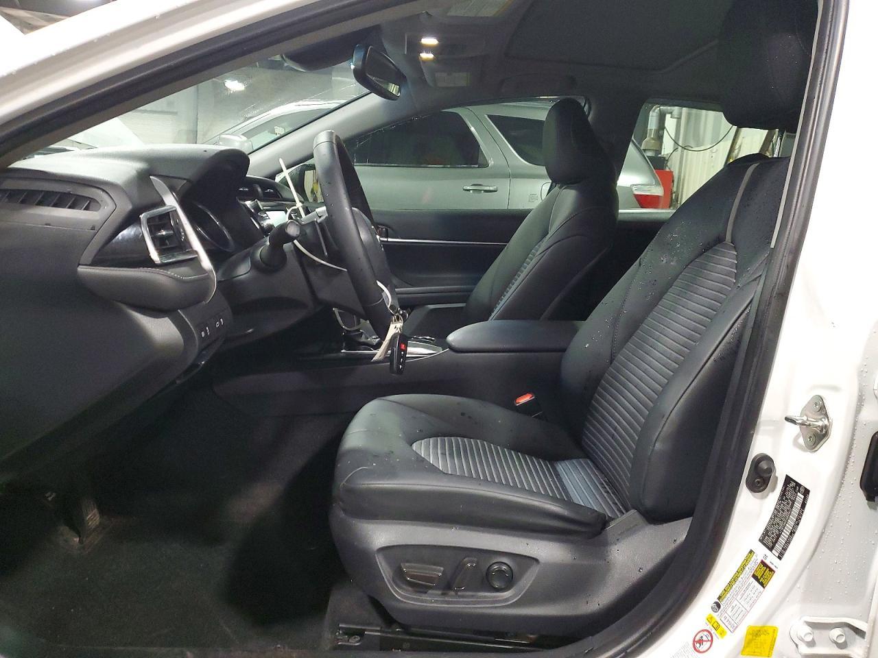 2018 Toyota Camry Se - Image 7