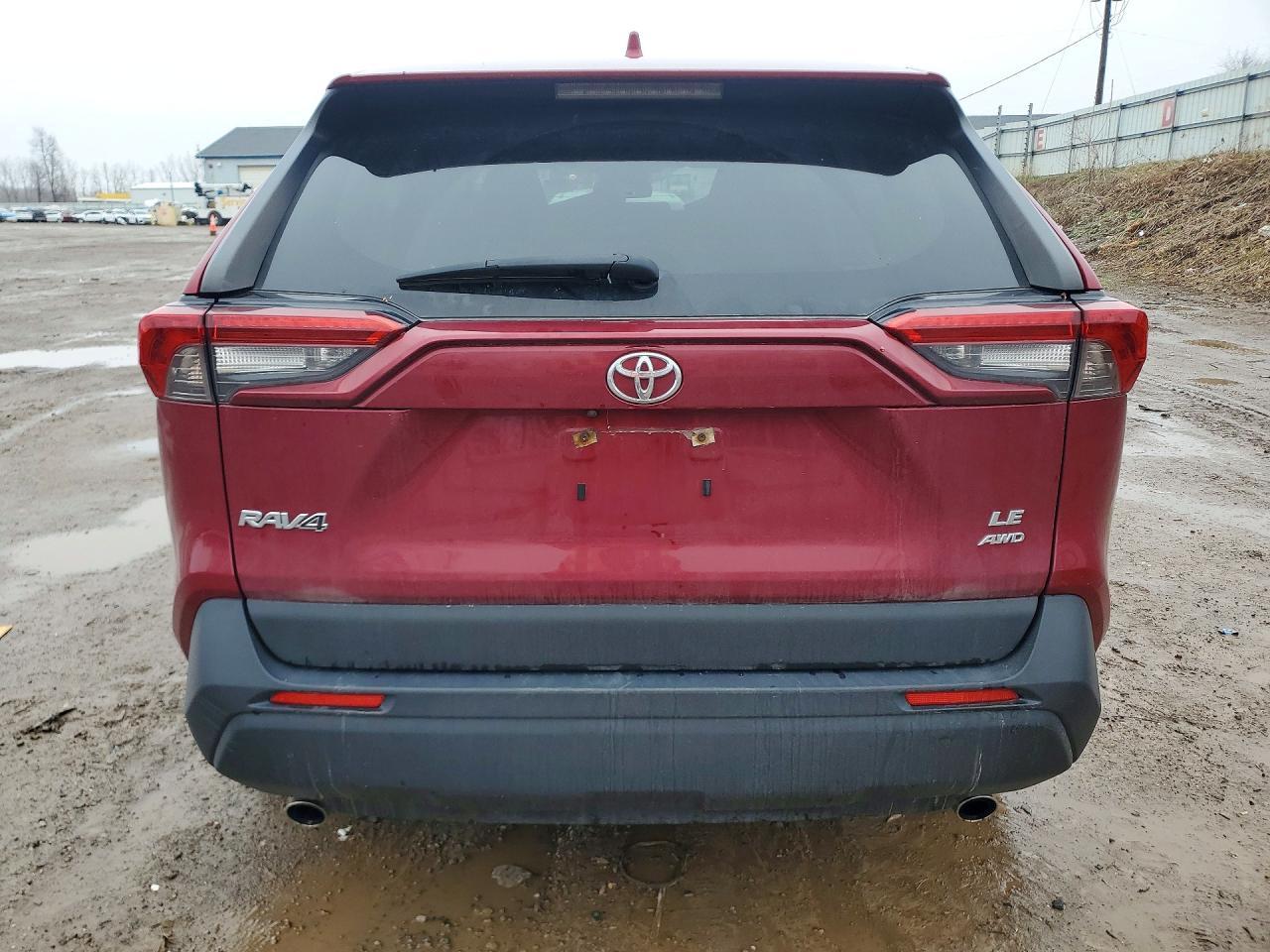2023 Toyota Rav4 Le - Image 6