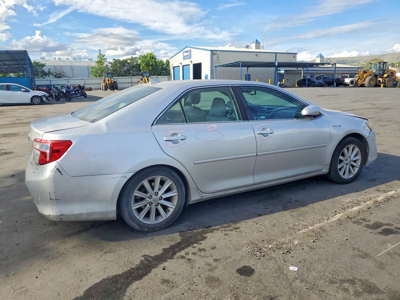 2012 Toyota Camry Hybrid Xle - Фото 3