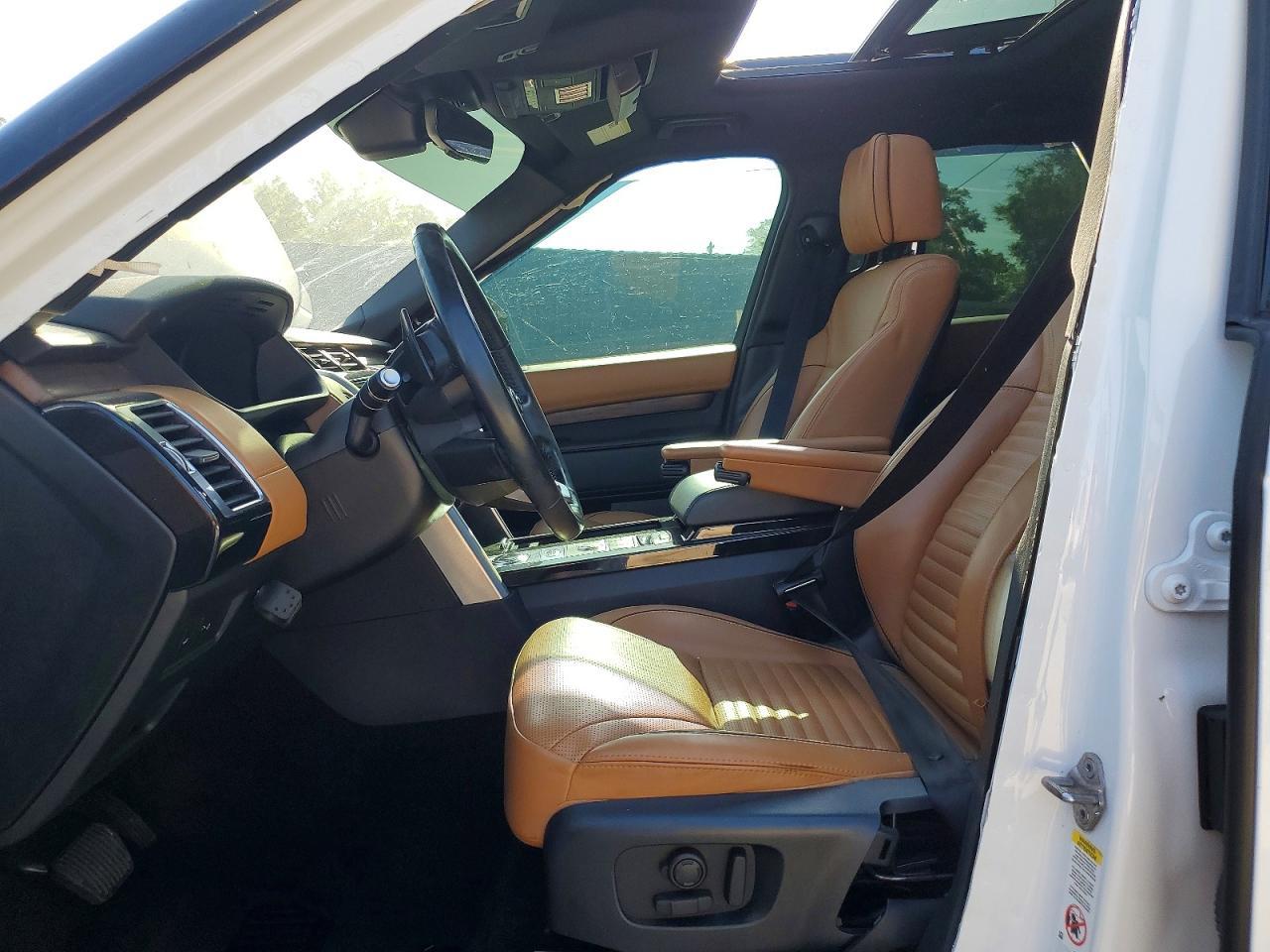 2018 Land Rover Discovery Hse Luxury - Image 7