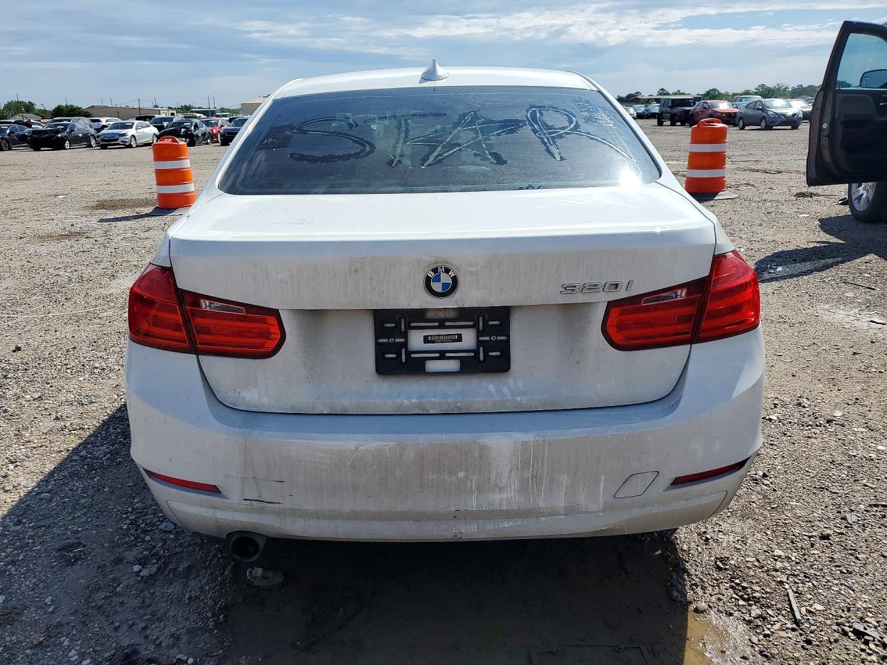 2015 BMW 320 I - Фото 6