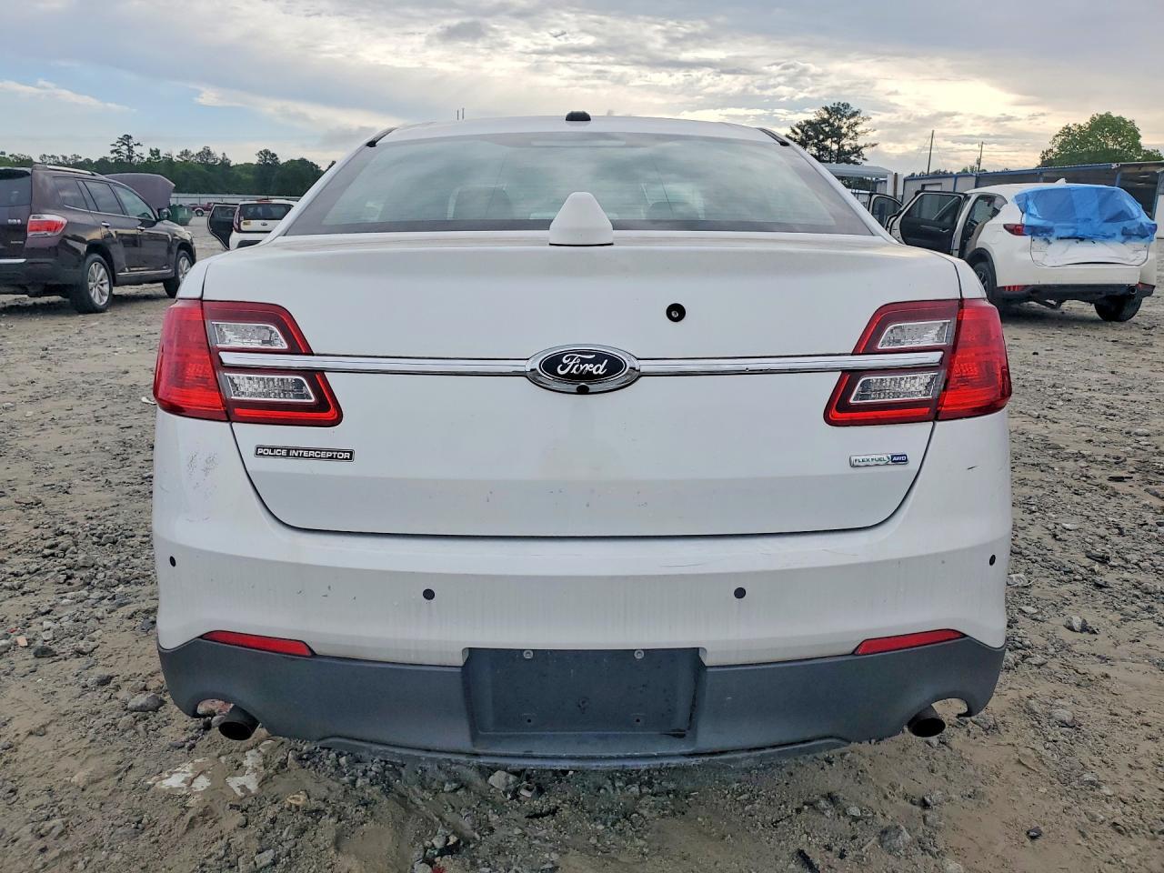 2019 Ford Taurus Police Interceptor - Image 6