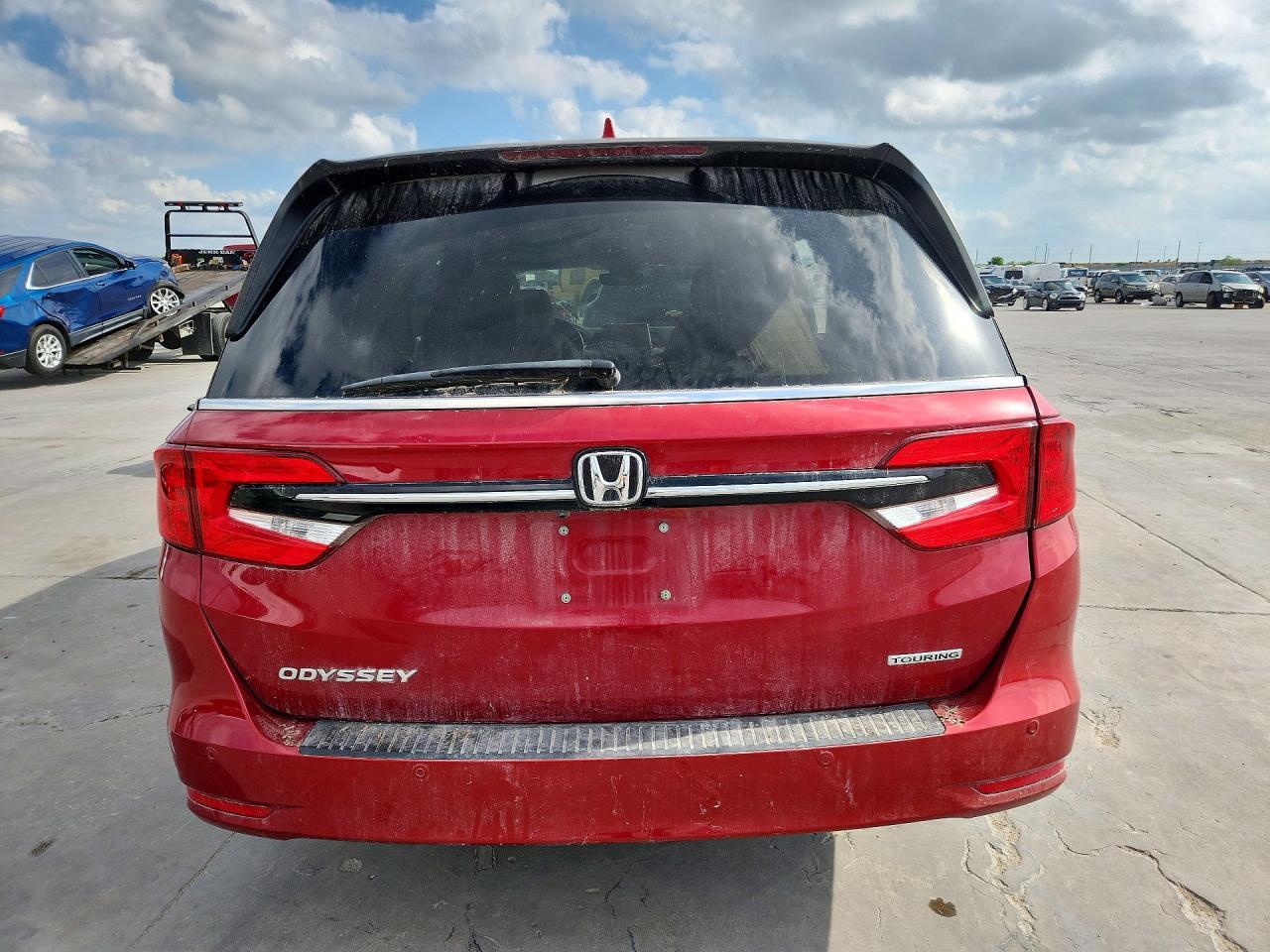 2022 Honda Odyssey Touring - Image 6