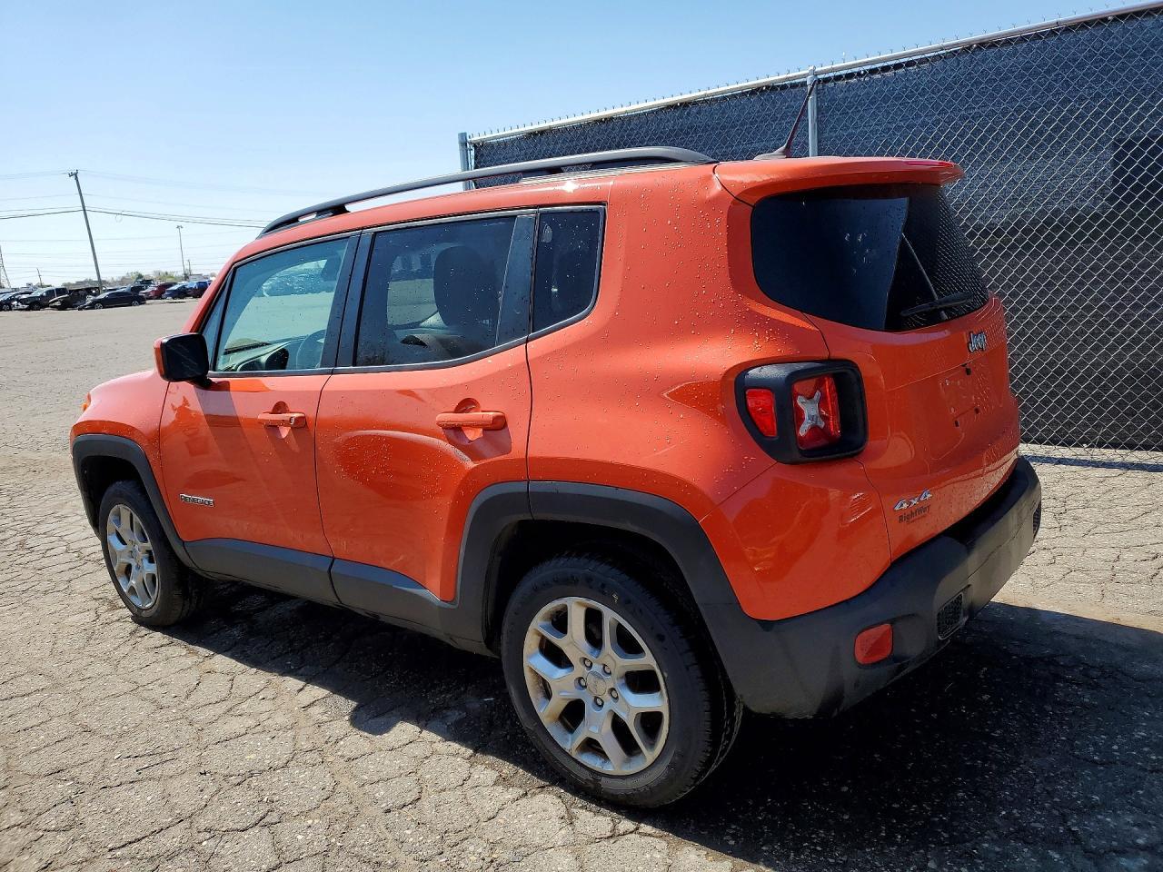 2016 Jeep Renegade Latitude - Фото 2