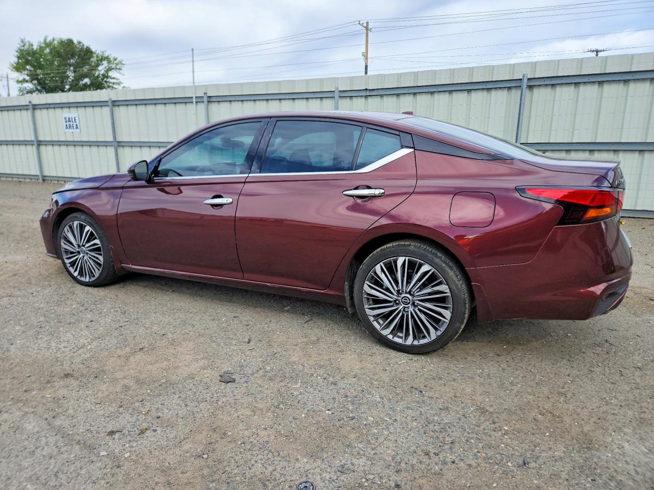 2023 Nissan Altima Sl - Image 2