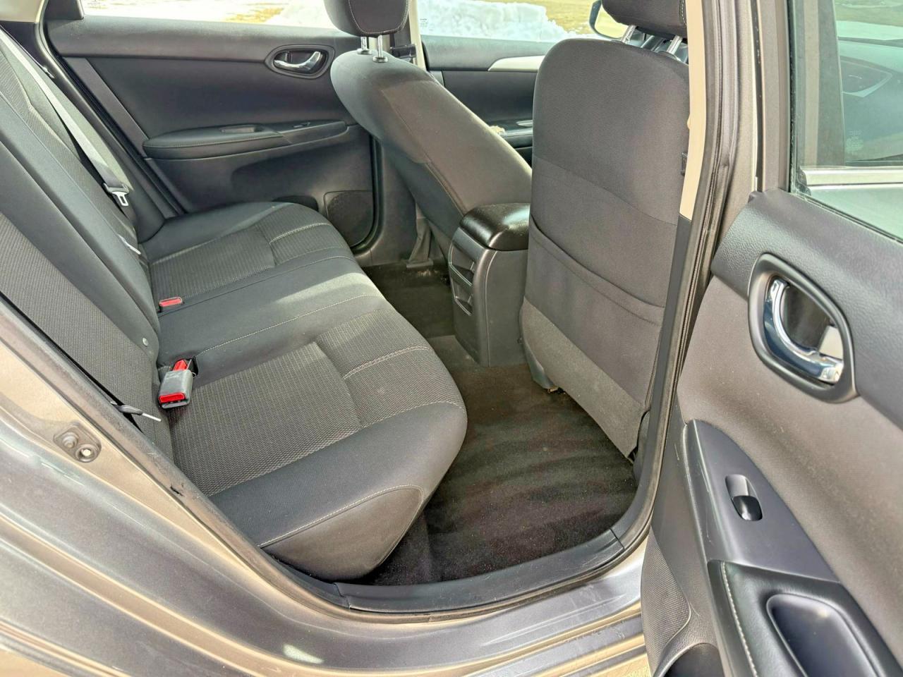 2017 Nissan Sentra S - Image 6
