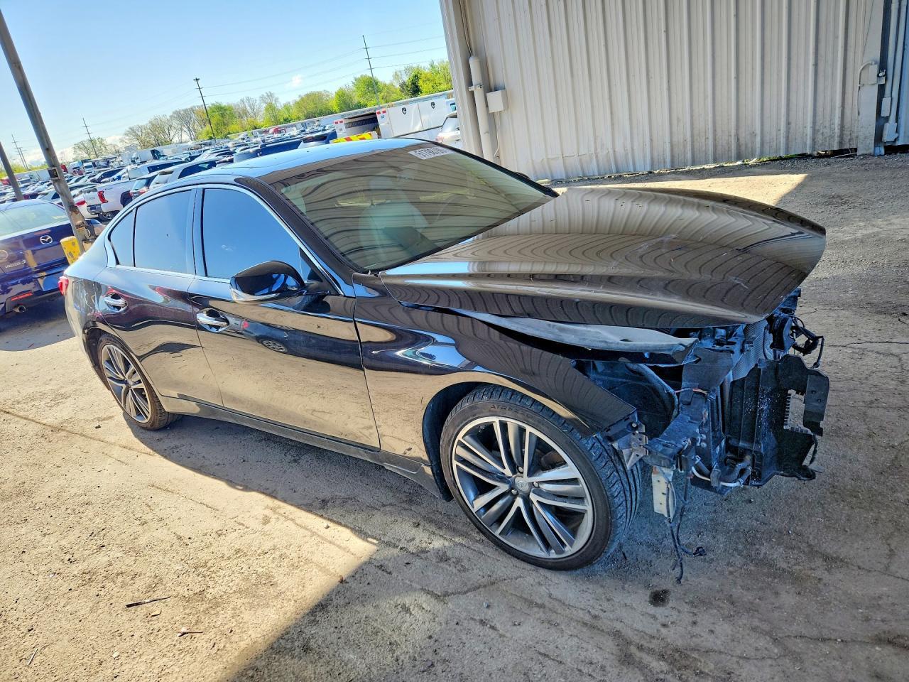 2015 Infiniti Q50 Premium - Image 4
