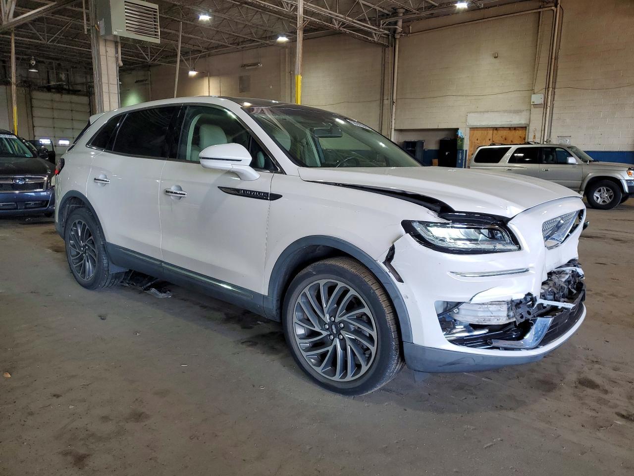 2019 Lincoln Nautilus Reserve - Фото 4