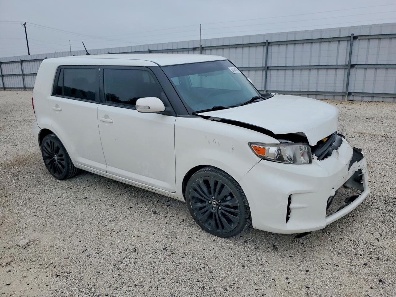 2015 Scion Xb Base - Image 4