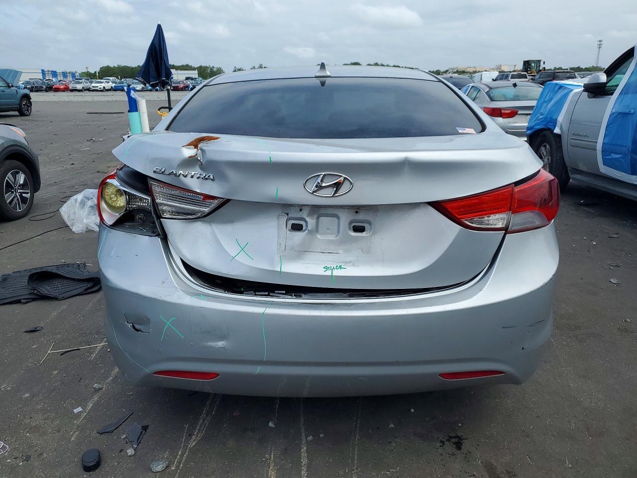 2012 Hyundai Elantra Gls - Фото 6