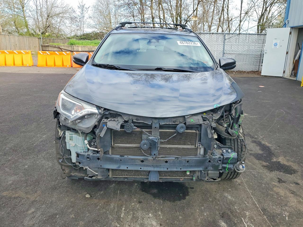 2016 Toyota Rav4 Hybrid Xle - Image 5