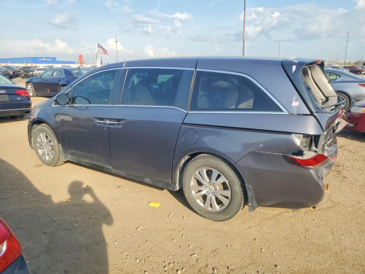 2016 Honda Odyssey Ex - Image 2