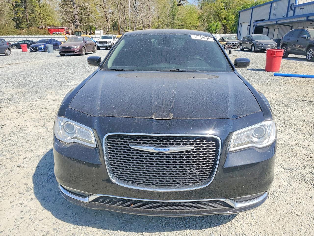 2018 Chrysler 300 Touring - Фото 5