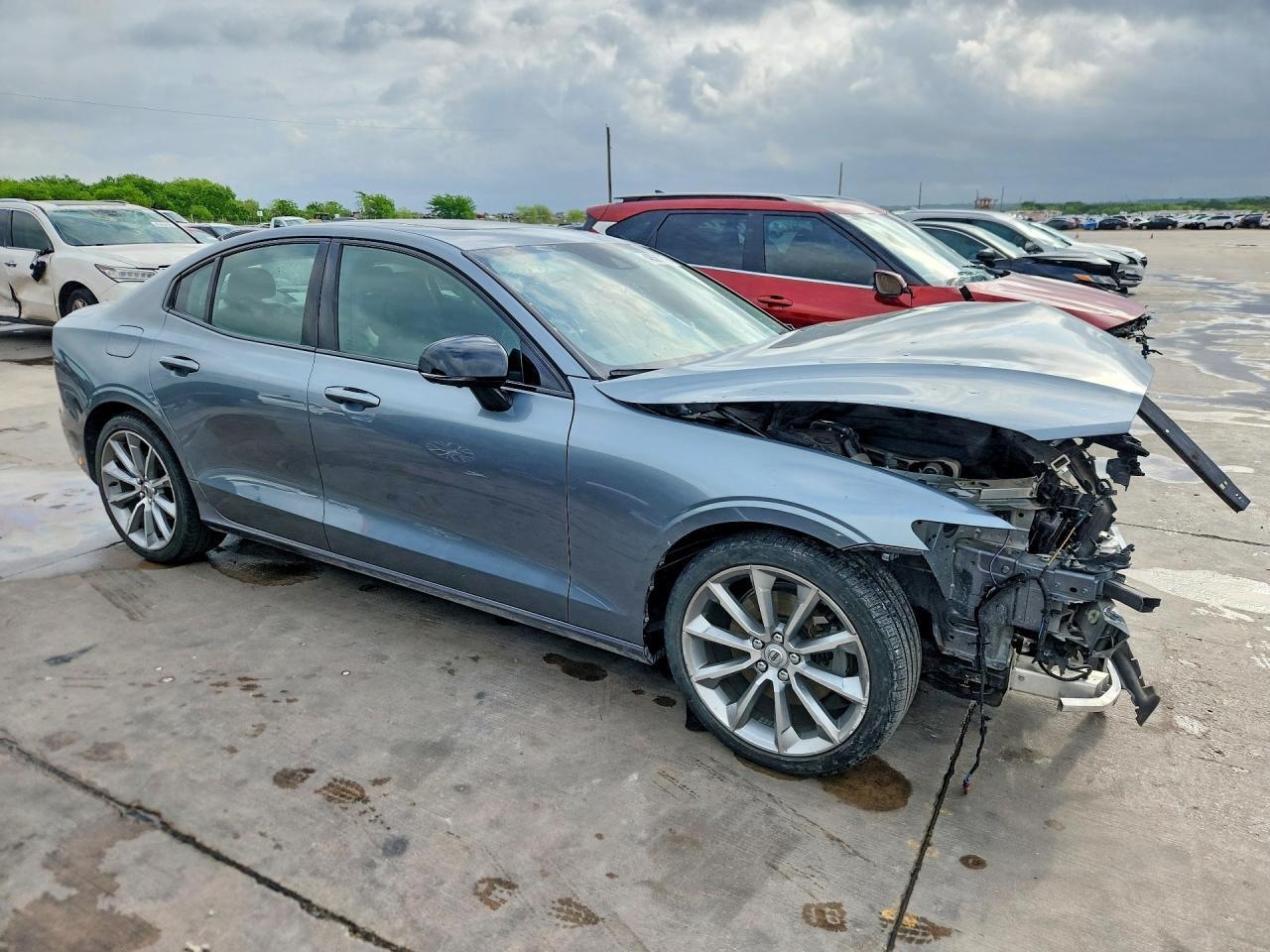 2021 Volvo S60 T5 Momentum - Image 4