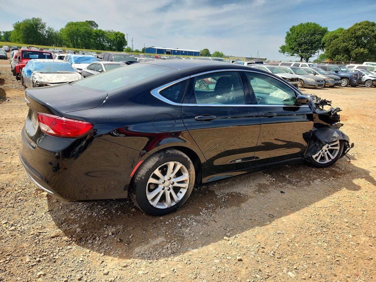 2016 Chrysler 200 Limited - Image 3