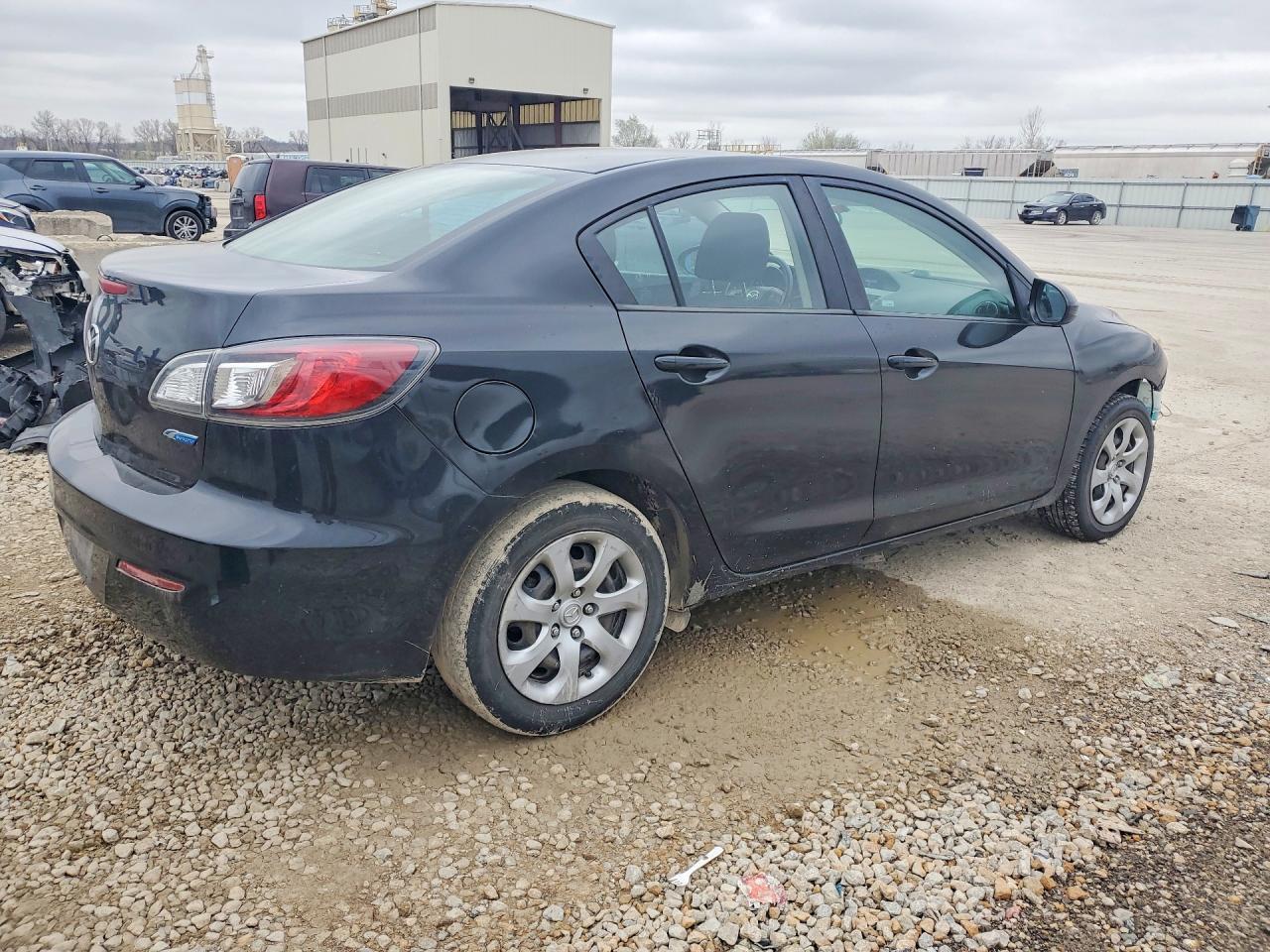 2013 Mazda 3 I - Фото 3
