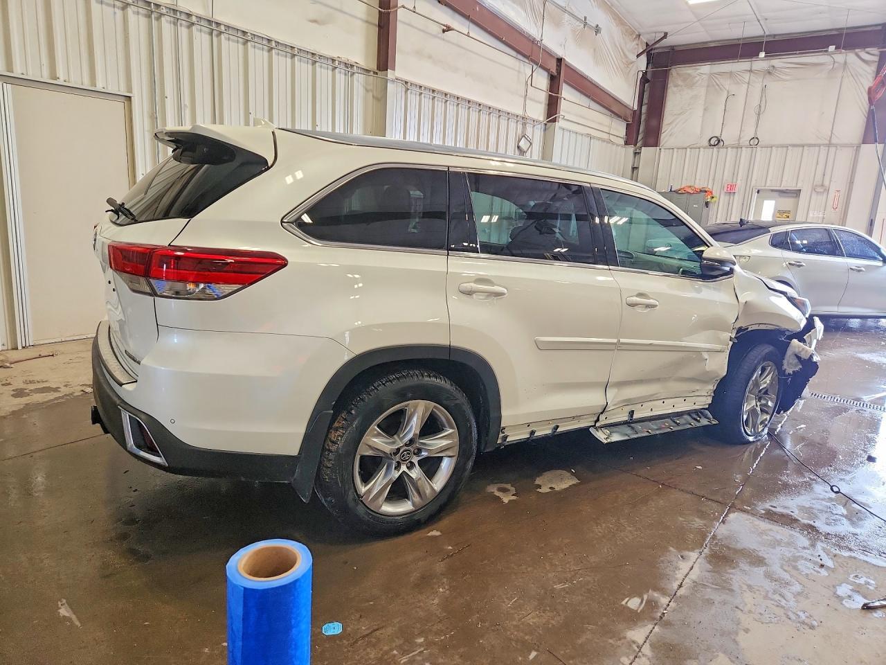 2019 Toyota Highlander Limited - Фото 3